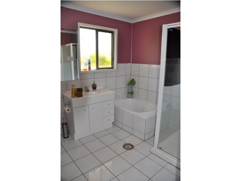 7 Karri Crt, Beaconsfield QLD 4740