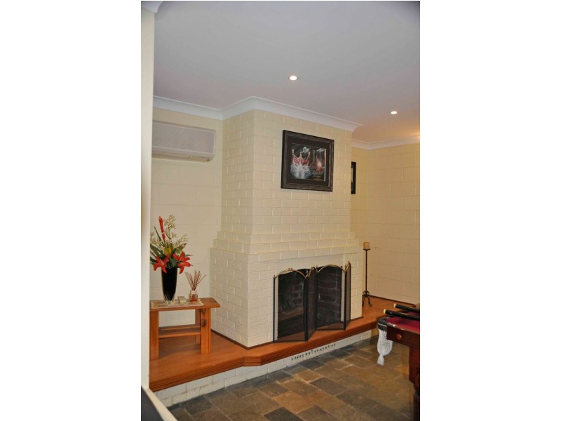 1 Hassen Crt, Mount Pleasant QLD 4740