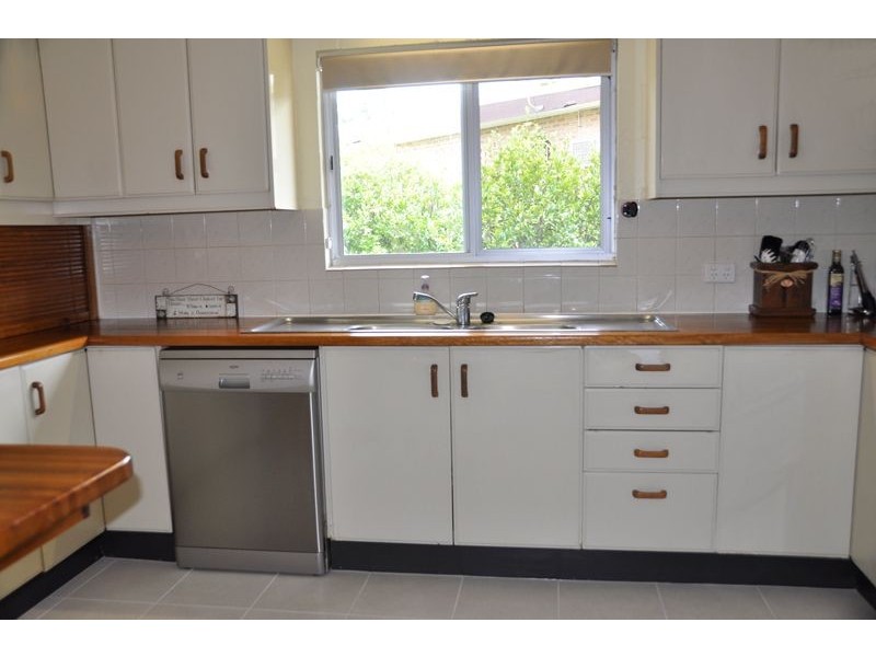 1 Hassen Crt, Mount Pleasant QLD 4740