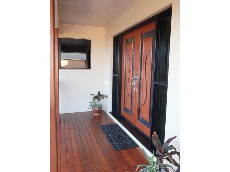 28 Manning St, Rural View QLD 4740