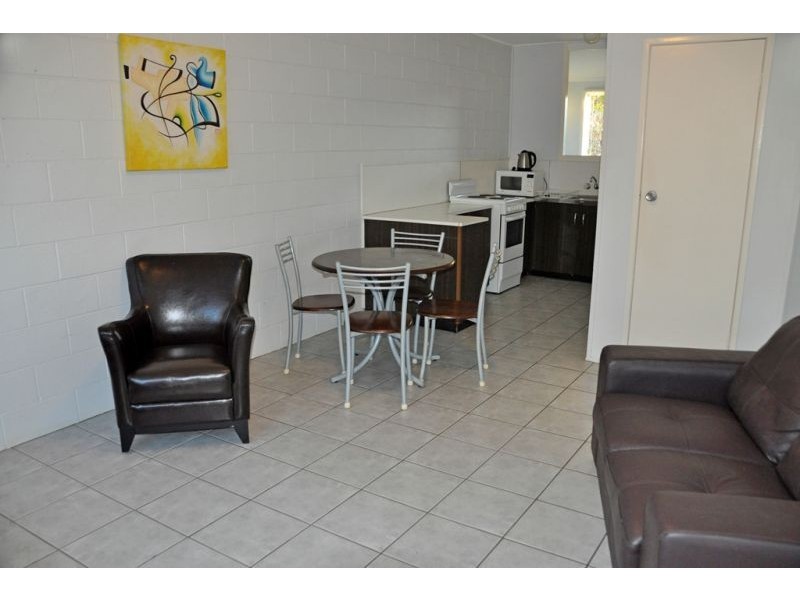 3/23 Wares, Sarina QLD 4737