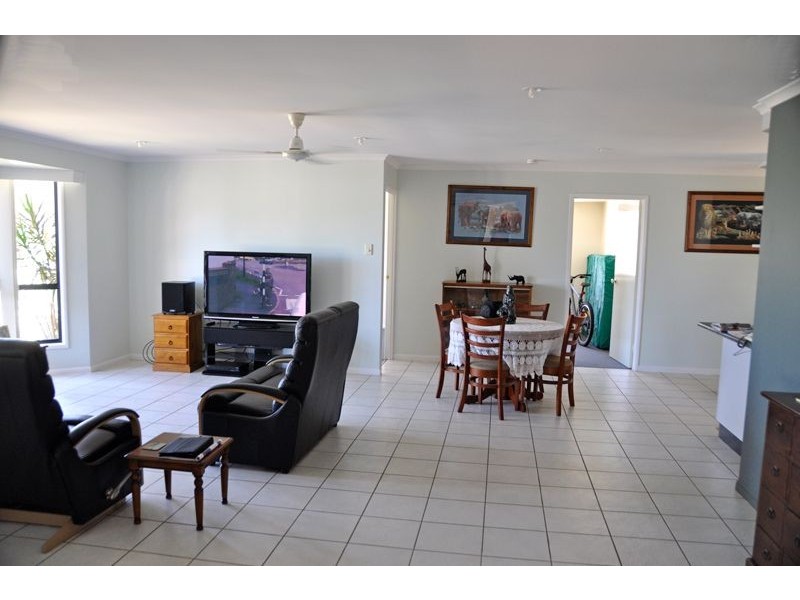 11 The Quarterdeck, Blacks Beach QLD 4740
