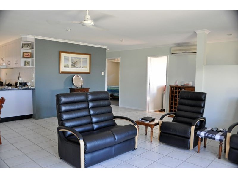 11 The Quarterdeck, Blacks Beach QLD 4740