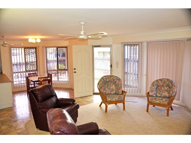 1/61 Holland St, West Mackay QLD 4740