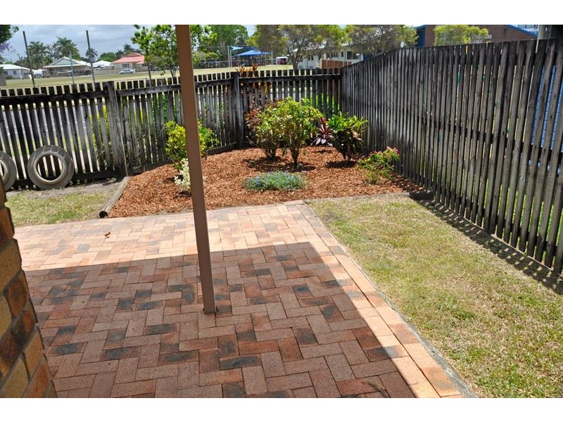 1/61 Holland St, West Mackay QLD 4740