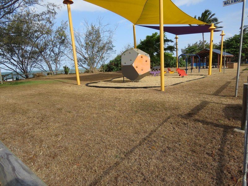 39 Owen Jenkins Dve, Sarina Beach QLD 4737