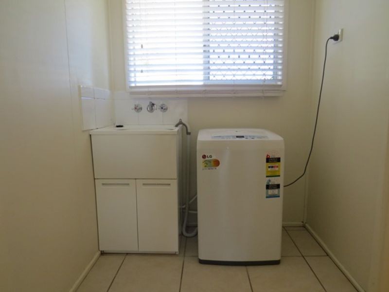 1-21 Owen Jenkins Dr, Sarina QLD 4737