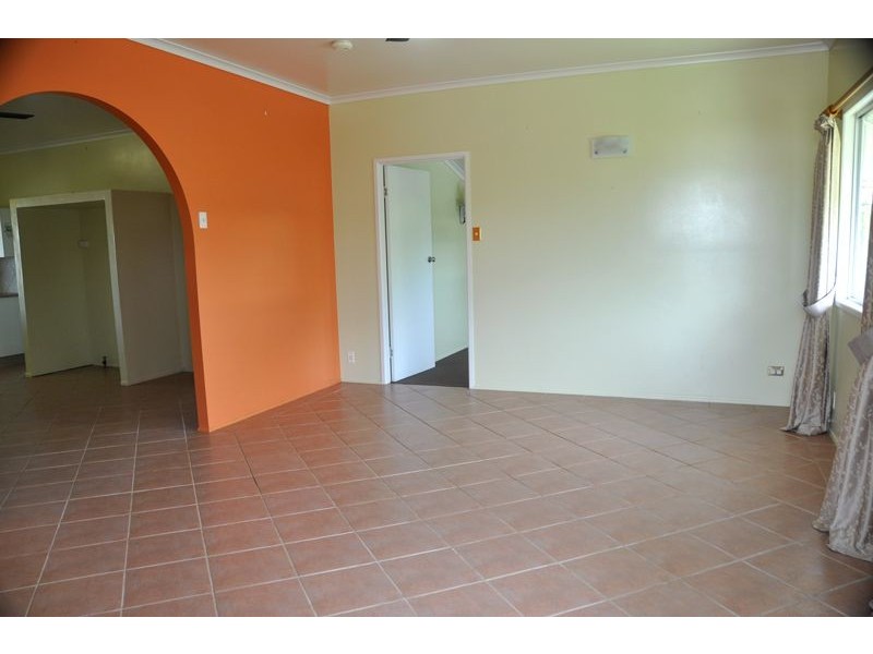 2 Black St, South Mackay QLD 4740