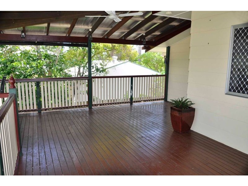 2 Black St, South Mackay QLD 4740