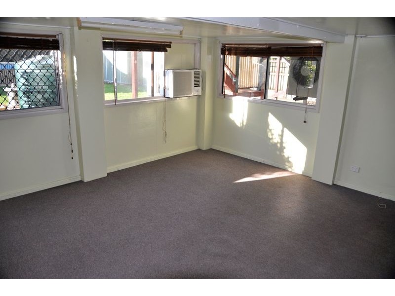 2 Black St, South Mackay QLD 4740