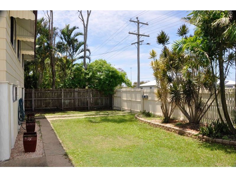 2 Black St, South Mackay QLD 4740