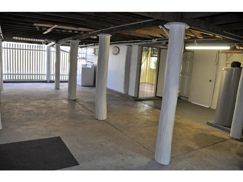 2 Black St, South Mackay QLD 4740