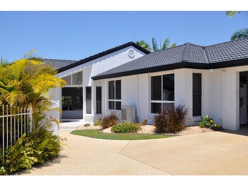 10 Palmview Crt, Rural View QLD 4740