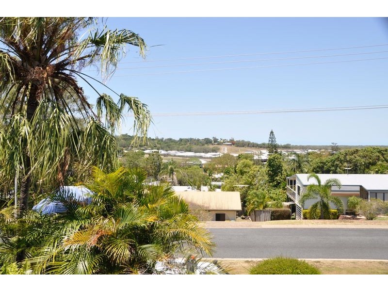 10 Palmview Crt, Rural View QLD 4740