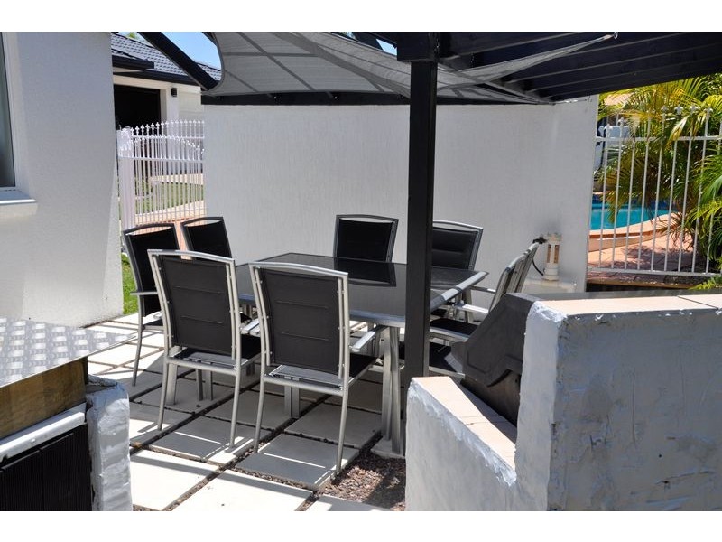 10 Palmview Crt, Rural View QLD 4740