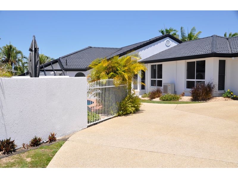 10 Palmview Crt, Rural View QLD 4740