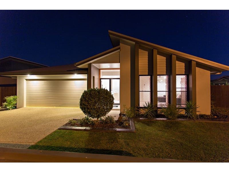 56 Gingham, Glenella QLD 4740