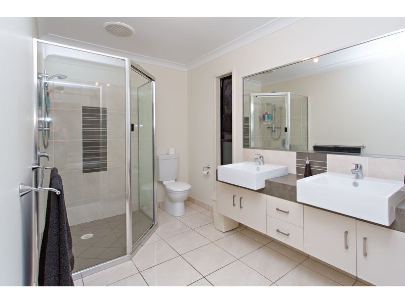 56 Gingham, Glenella QLD 4740