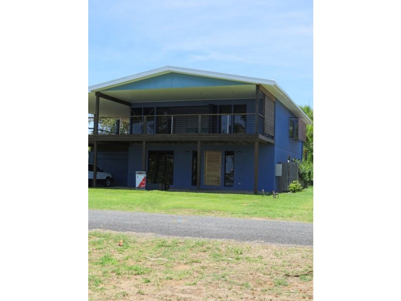 16 Frangipanni Ave, Seaforth QLD 4741