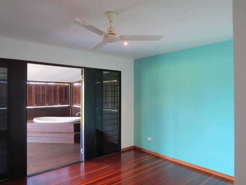 16 Frangipanni Ave, Seaforth QLD 4741