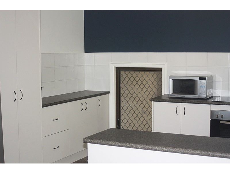2 Zammit St, North Mackay QLD 4740