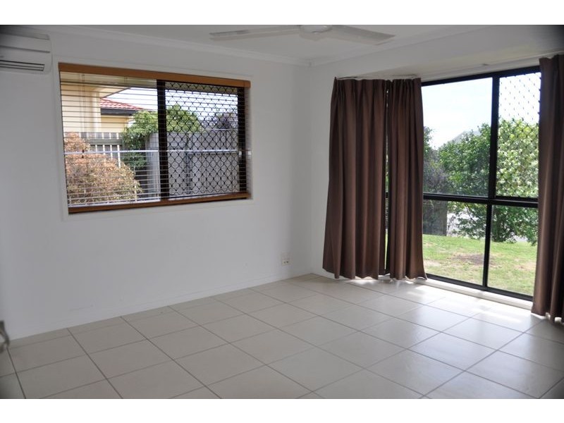 25 Townsend St, Bucasia QLD 4750