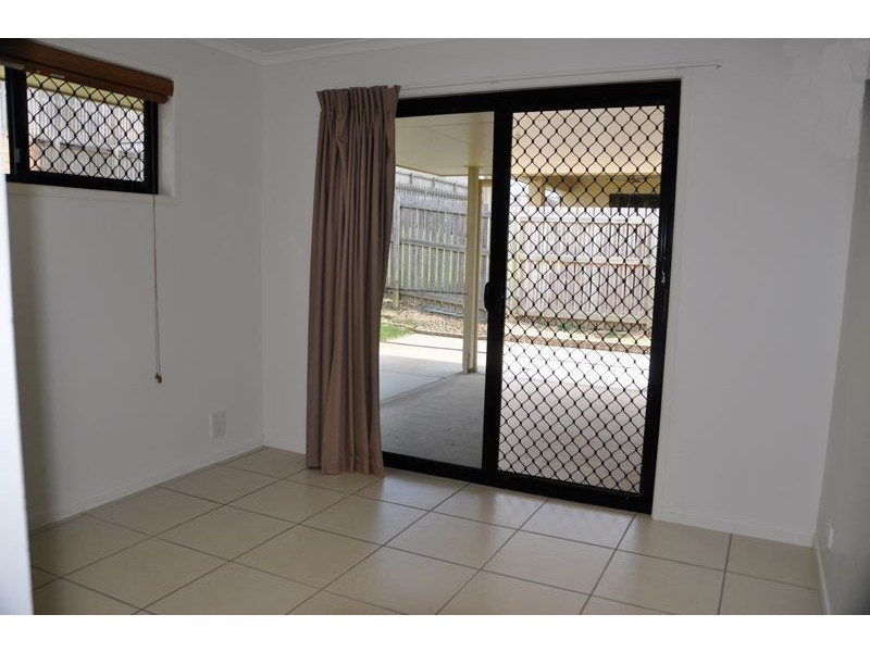 25 Townsend St, Bucasia QLD 4750