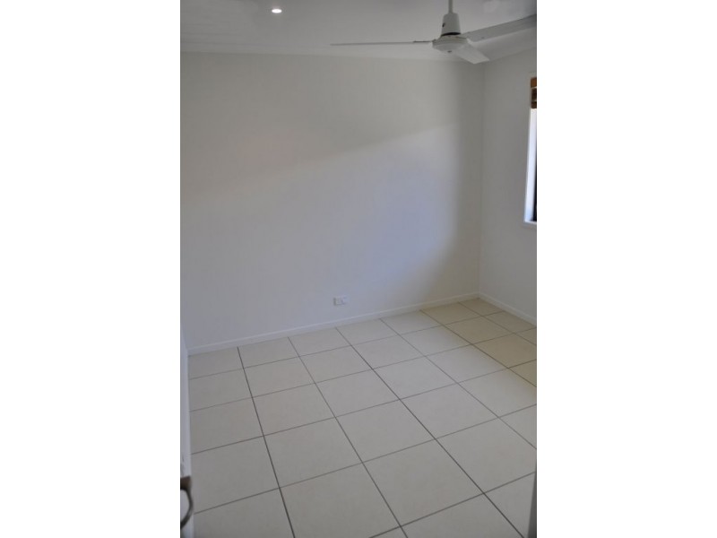 25 Townsend St, Bucasia QLD 4750