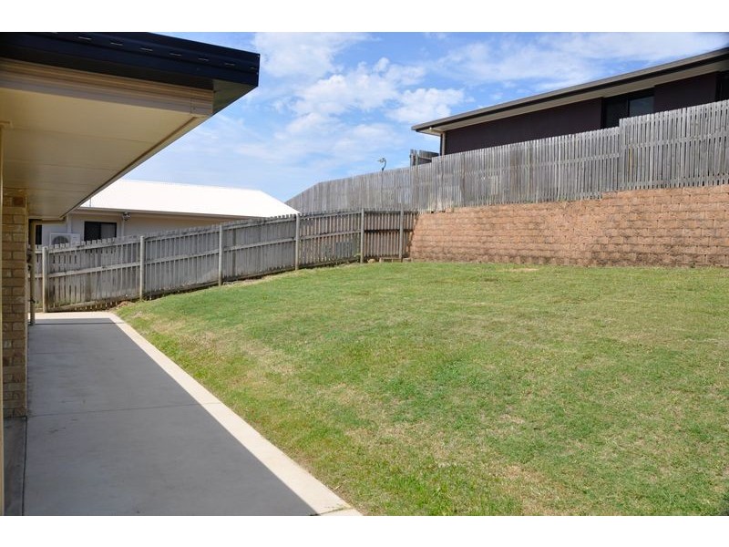 25 Townsend St, Bucasia QLD 4750