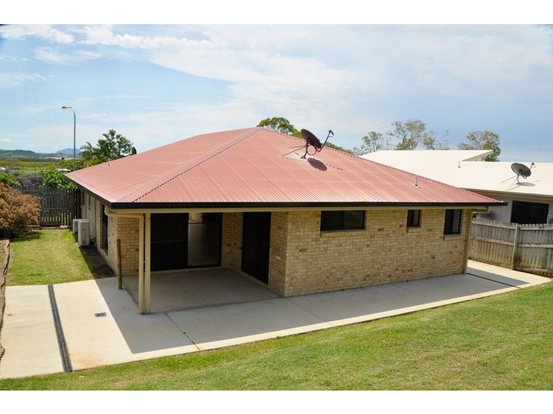 25 Townsend St, Bucasia QLD 4750
