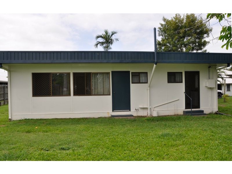 7 East St, Sarina QLD 4737