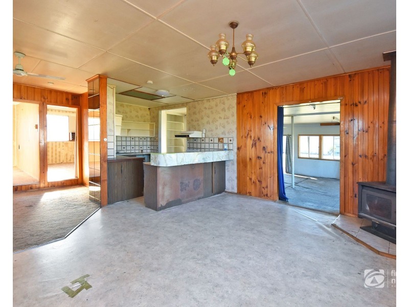 36 Leslie Street, Thangool QLD 4716