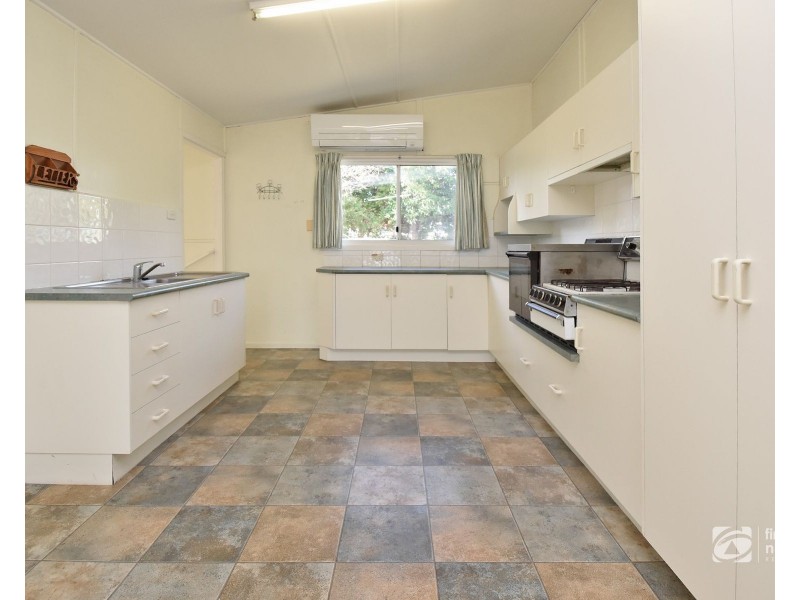 120 Kroombit Street, Biloela QLD 4715