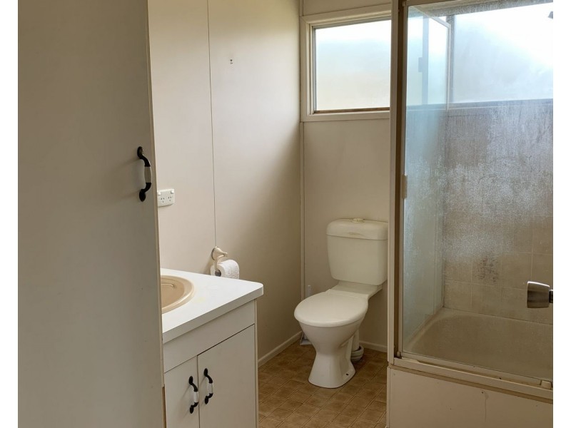 27 Buckland Street, Biloela QLD 4715