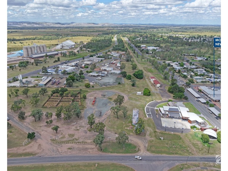 2/25 Gillespie Street, Moura QLD 4718