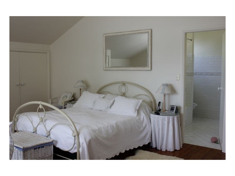 13 Kananook Avenue, Bayview NSW 2104