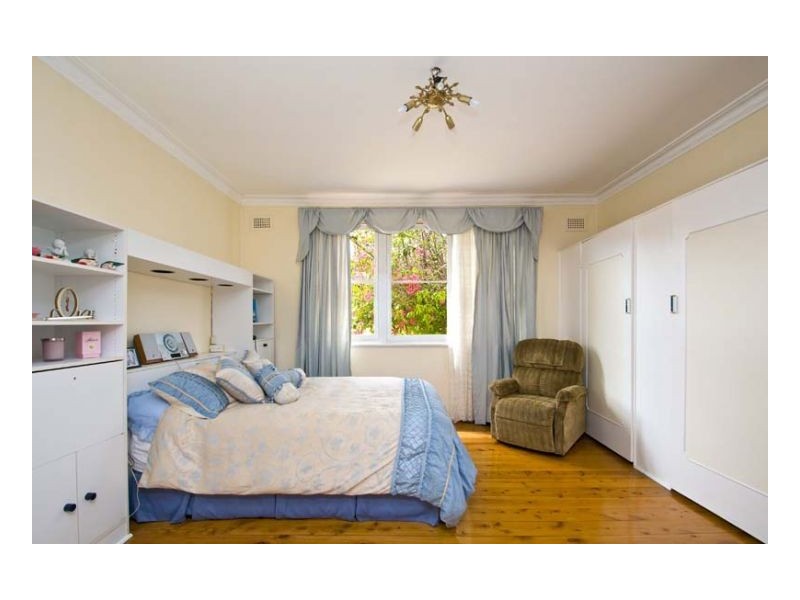 1 Bellevue Parade, North Curl Curl NSW 2099