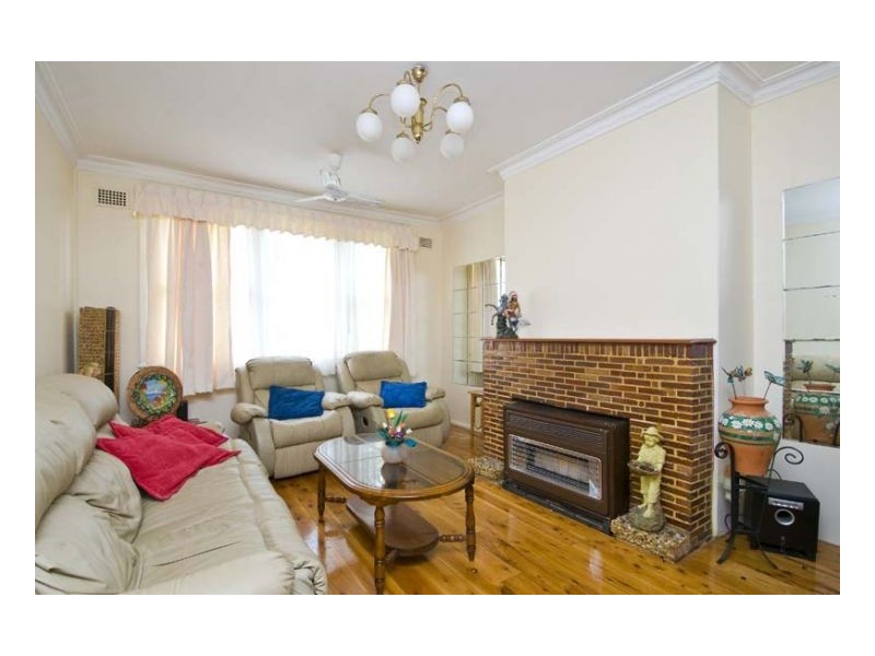 1 Bellevue Parade, North Curl Curl NSW 2099