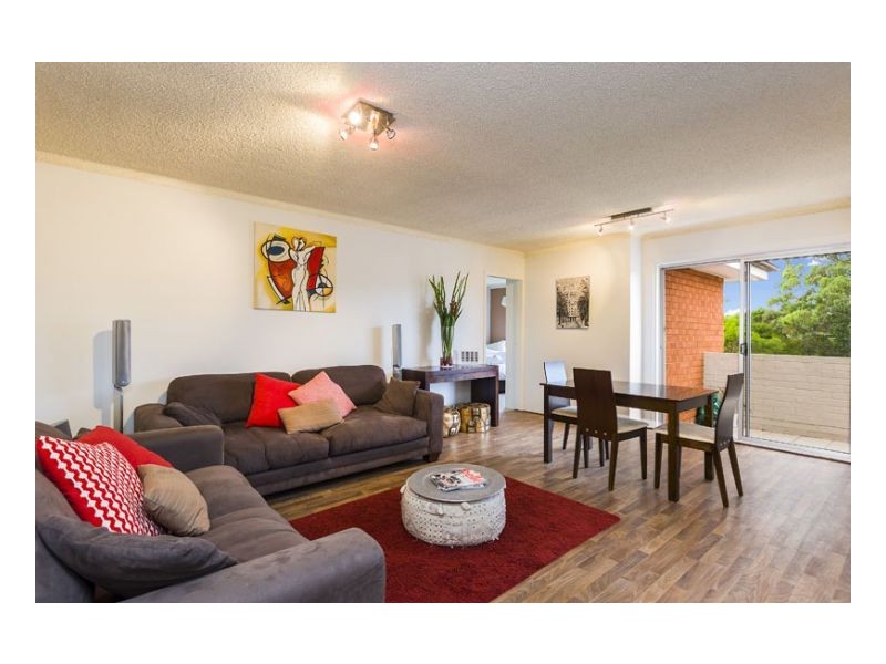 10/7 Clarence Avenue, Dee Why NSW 2099
