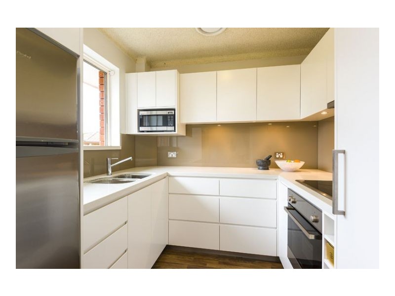 10/7 Clarence Avenue, Dee Why NSW 2099