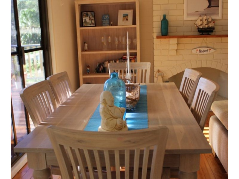 151 Barrenjoey Road (down quiet driveway away from main road), Newport NSW 2106