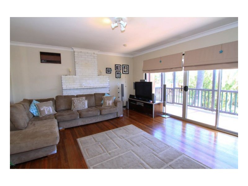 11 Hillpine Place, Terrey Hills NSW 2084