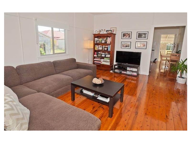 8 Wimble Street, Deagon QLD 4017