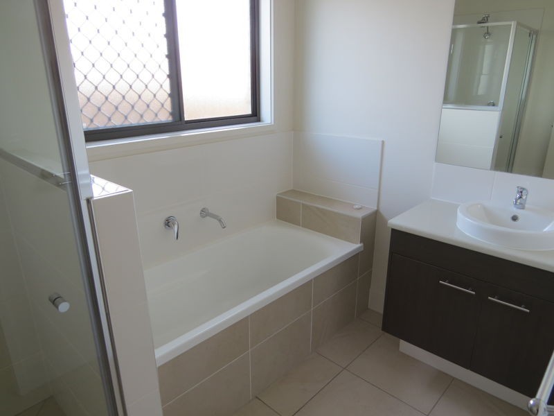 69 Surround Street, Dakabin QLD 4503