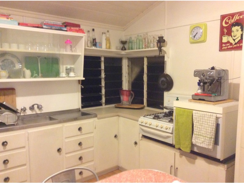 24 Todd Street, Shorncliffe QLD 4017