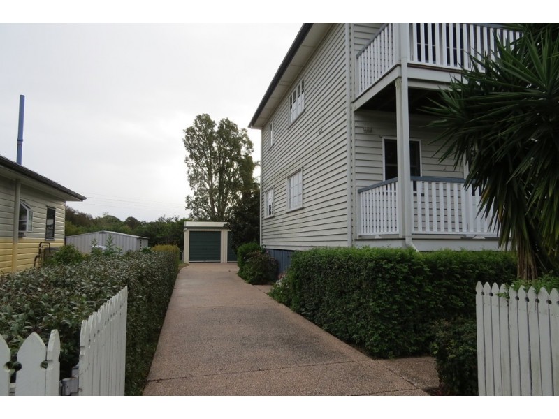 23 Barton Street, Sandgate QLD 4017