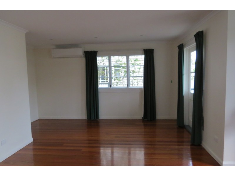 23 Barton Street, Sandgate QLD 4017