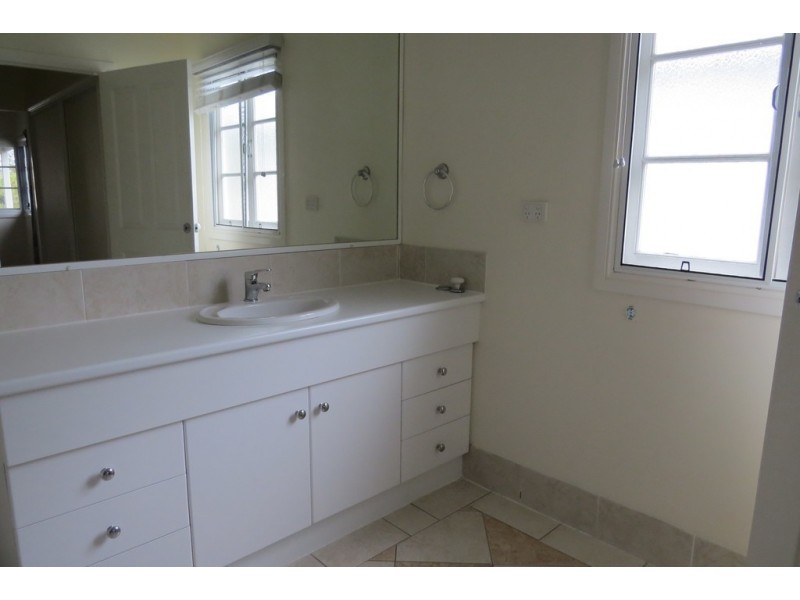 23 Barton Street, Sandgate QLD 4017