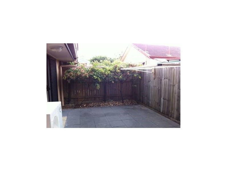 5/5 Bramble Street, Woody Point QLD 4019