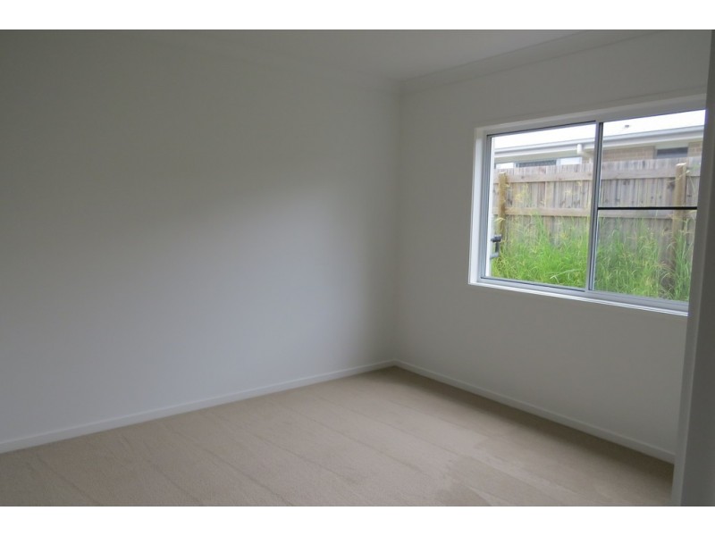 8 Aston Close, Brighton QLD 4017